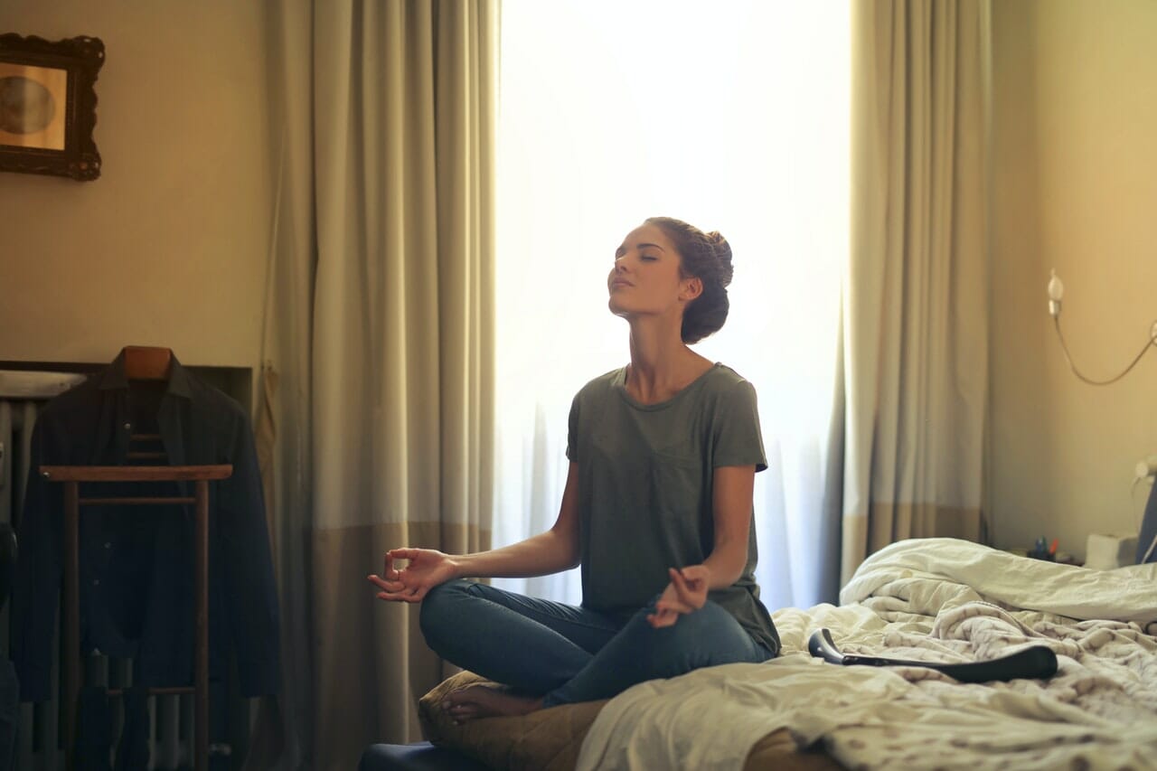 Cum sa meditezi ? Ghidul incepătorului pentru meditatia Mindfulness
