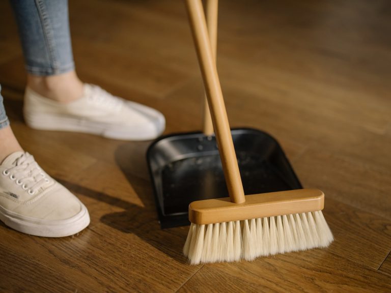 10 sfaturi pentru o curățenie eficientă acasă și la birou